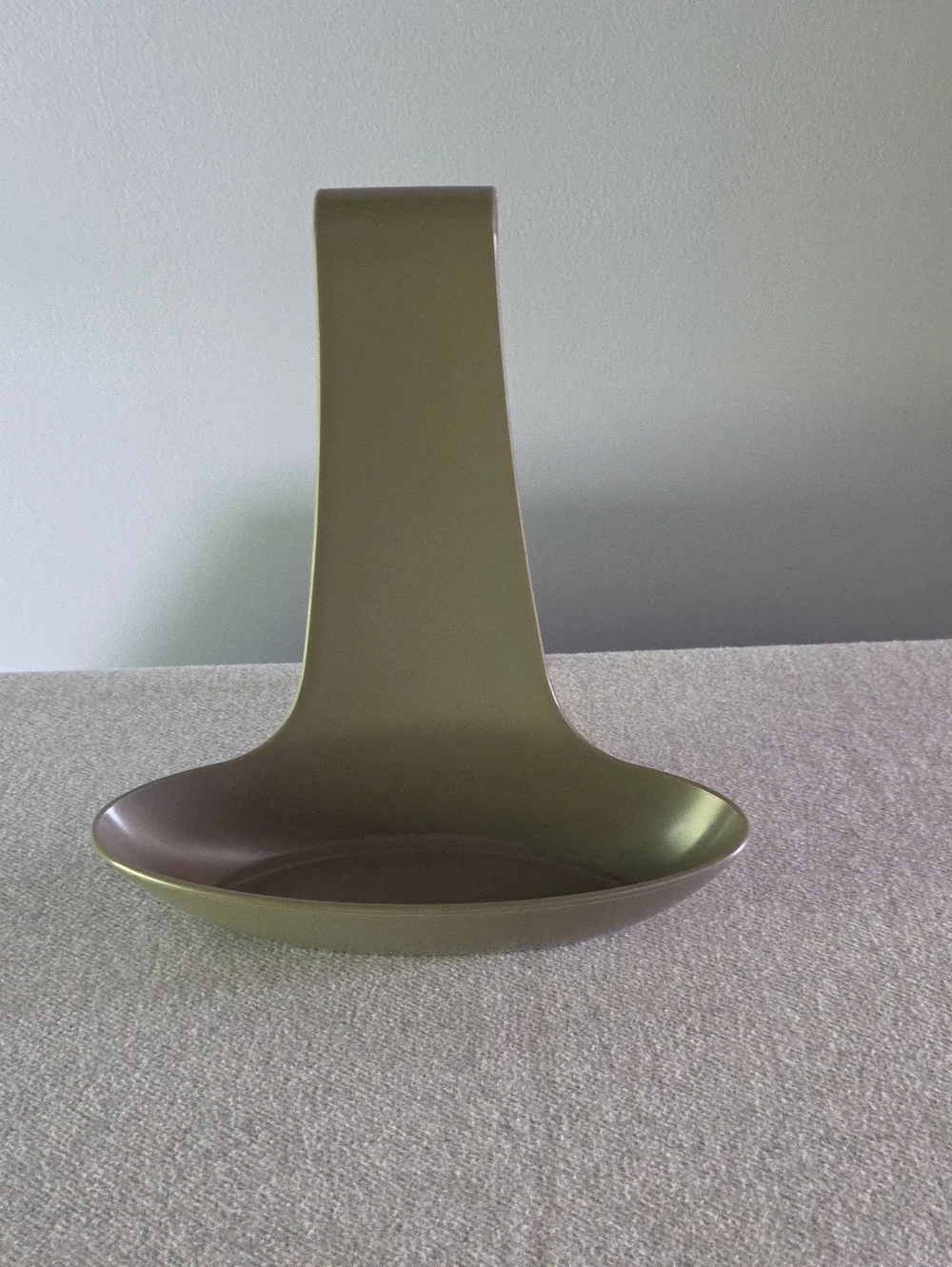 Curtis Stone Cookbook Holder Dark Taupe Color.